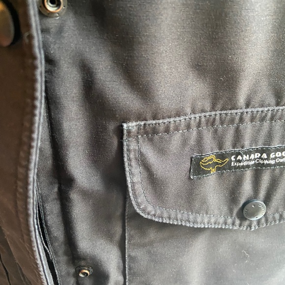 Vintage Canada Goose Trillium Parka – Real Down & Fur – Excellent Condition - Picture 9 of 11